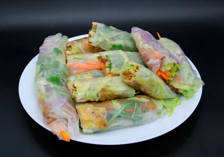 Explorando los Sabores de Vietnam: Una Guía Completa de los Rollitos Vietnamitas