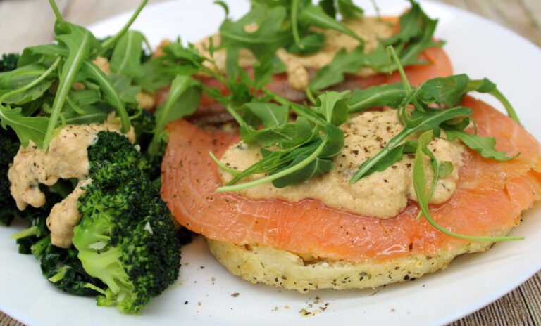 Tosta de Salmón en Salsa Americana: Una Delicia Gourmet para hacer en casa